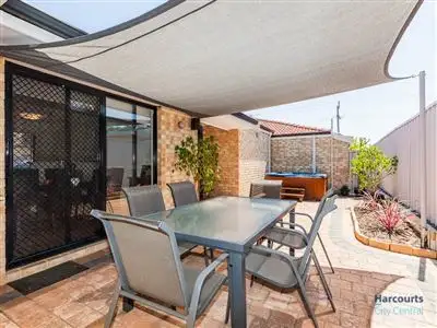 2/117 Birdwood Street, Innaloo WA 6018