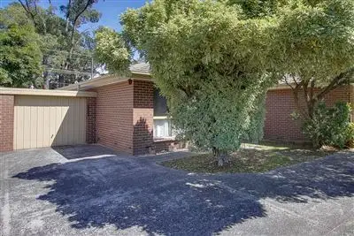 2/11 Henry Street, Boronia VIC 3155