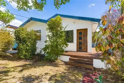 101 Dover Road, Redcliffe QLD 4020