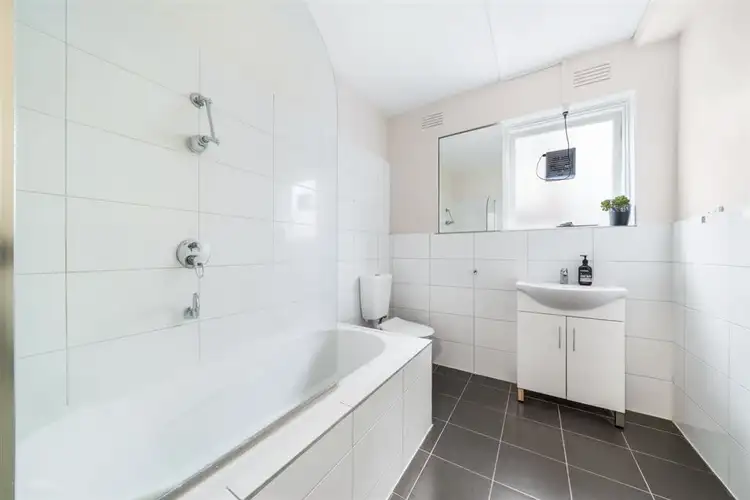 Fourth view of Homely unit listing, 2/22 Auburn Grove, Hawthorn East VIC 3123