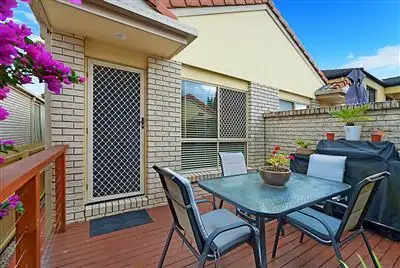 Main view of Homely unit listing, 2/52 William Street, Southport QLD 4215