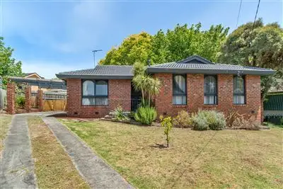 8 Coora Court, Frankston VIC 3199