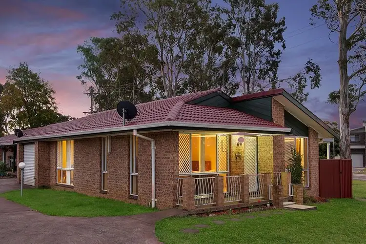 1/9 Fuchsia Crescent, Macquarie Fields NSW 2564