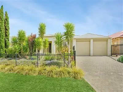 12 Clark Terrace, Port Elliot SA 5212
