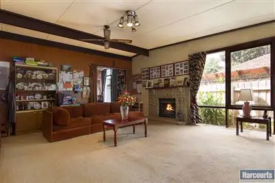 Second view of Homely house listing, 3 Rosslyn Court, Seaford VIC 3198