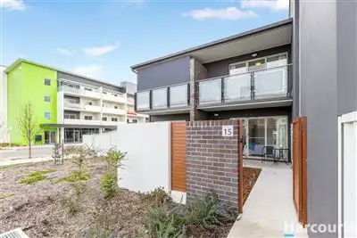15/2 Clare Burton Crescent, Franklin ACT 2913