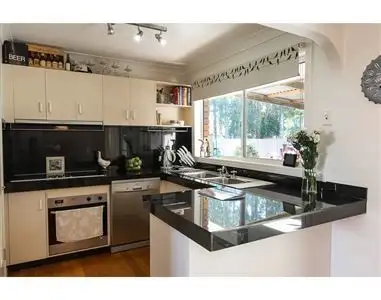 2/176 Oxley Drive, Coombabah QLD 4216