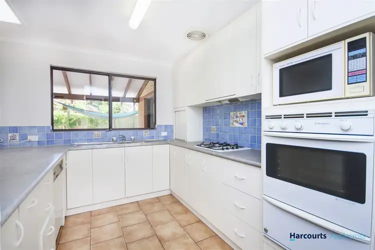 11 Yallambee Place, Karawara WA 6152