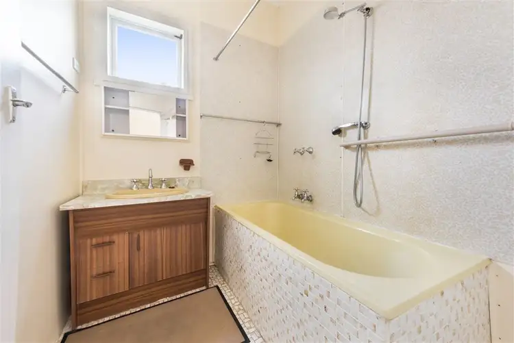 Sixth view of Homely house listing, 6 Pinaroo Street, Newtown VIC 3220