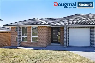11 Marian Drive, Rosemeadow NSW 2560