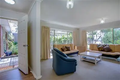 55 Mawarra Avenue, Rosebud West VIC 3940