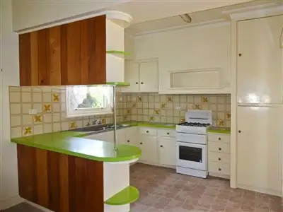 Second view of Homely house listing, 5 Chomely Avenue, Wangaratta VIC
