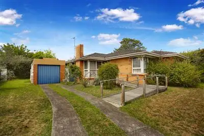 24 Frank Avenue, Clayton South VIC 3169