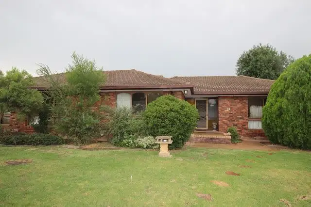 16 French Street, Cootamundra NSW 2590