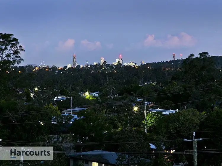 196 Patricks Road, Ferny Hills QLD 4055