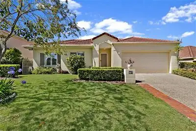 15 Flame Tree Crescent, Carindale QLD 4152
