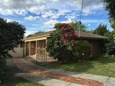 13 Culburra Ave, Frankston VIC 3199