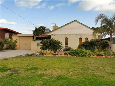 9 Camillo Street, Coolbellup WA 6163