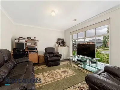 Fifth view of Homely house listing, 8 Conway Cross, Derrimut VIC 3030