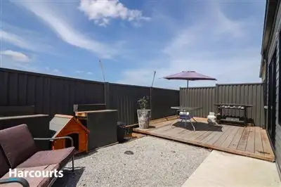 Sixth view of Homely house listing, 33 Artfield Street, Cranbourne East VIC 3977