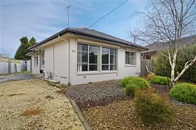 12 Saturn St, Newcomb VIC 3219