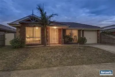43 Bates Street, Cranbourne West VIC 3977