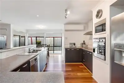 Fifth view of Homely house listing, 3 Lockyer Court, Tarneit VIC 3029