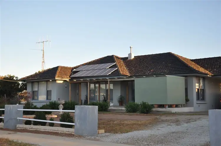 20 Meering Rd, Quambatook VIC 3540