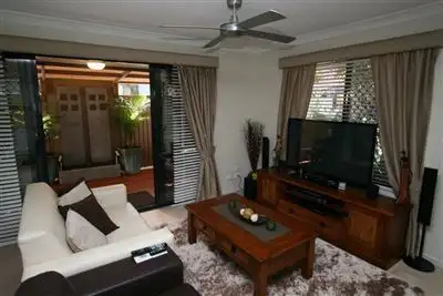 Main view of Homely villa listing, 5 Seabreeze Ct, Sandstone Point QLD 4511