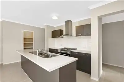 Second view of Homely house listing, 5 Cloverfield Crescent, Wollert VIC 3750