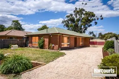 18 Circle dr north, Cranbourne VIC 3977