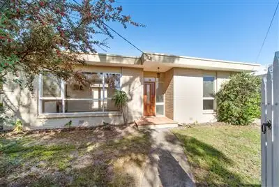 Second view of Homely house listing, 2 Connal Drive, Frankston VIC 3199