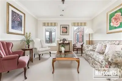Fifth view of Homely house listing, 8 Tara Park Close, Narre Warren North VIC 3804