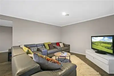 Fourth view of Homely house listing, 10 Fawn Court, Langwarrin VIC 3910