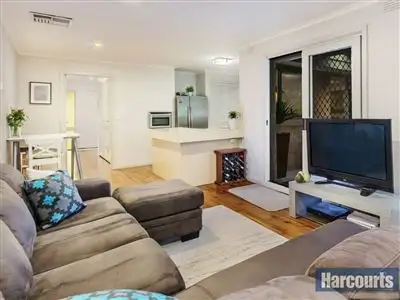Fourth view of Homely house listing, 2 Barnesdale Drive, Vermont VIC 3133