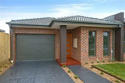 Second view of Homely house listing, 3 Blair Court, Thomastown VIC 3074