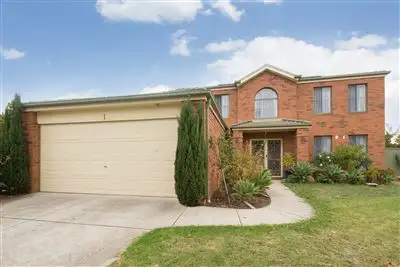 1 Oak Post Place, Cranbourne East VIC 3977