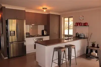 Second view of Homely house listing, 7 Villeneuve Street, Alexandra VIC 3714