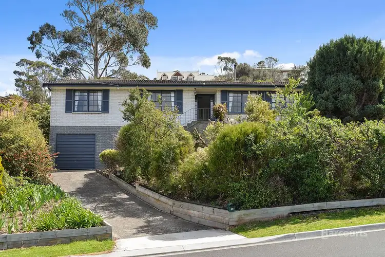 26 Coolamon Road, Taroona TAS 7053