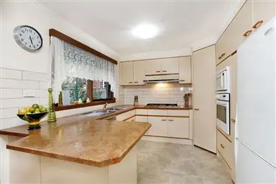 Sixth view of Homely house listing, 4 Mara Close, Wantirna South VIC