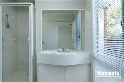 Sixth view of Homely house listing, 4 Michelle Drive, Berwick VIC