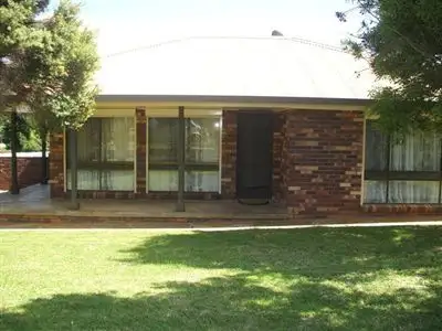 7 Bradman Street, Cootamundra NSW 2590