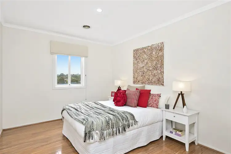 Sixth view of Homely townhouse listing, 4/22 Tulloch Grove, Glen Waverley VIC 3150