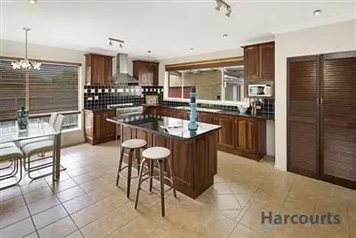 Second view of Homely house listing, 5 St Agnes Court, Avondale Heights VIC 3034