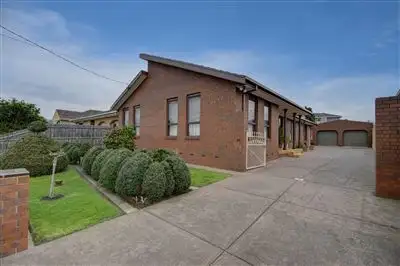 42 Glenfine Avenue, Hamlyn Heights VIC 3215