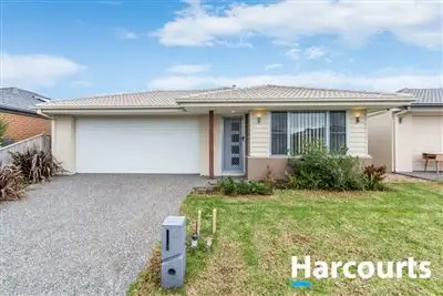 5 Bremer Street, Clyde North VIC 3978