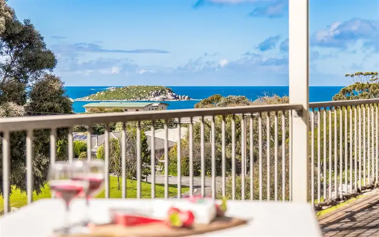 27 Solway Crescent, Encounter Bay SA 5211