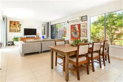 4a Ti-Tree Grove, Mornington VIC 3931