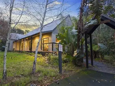 8 Lumeah Road, Somerville VIC 3912