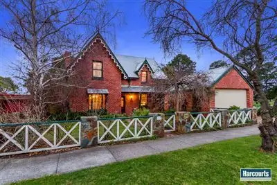 21 Crusoe Drive, Lysterfield VIC 3156